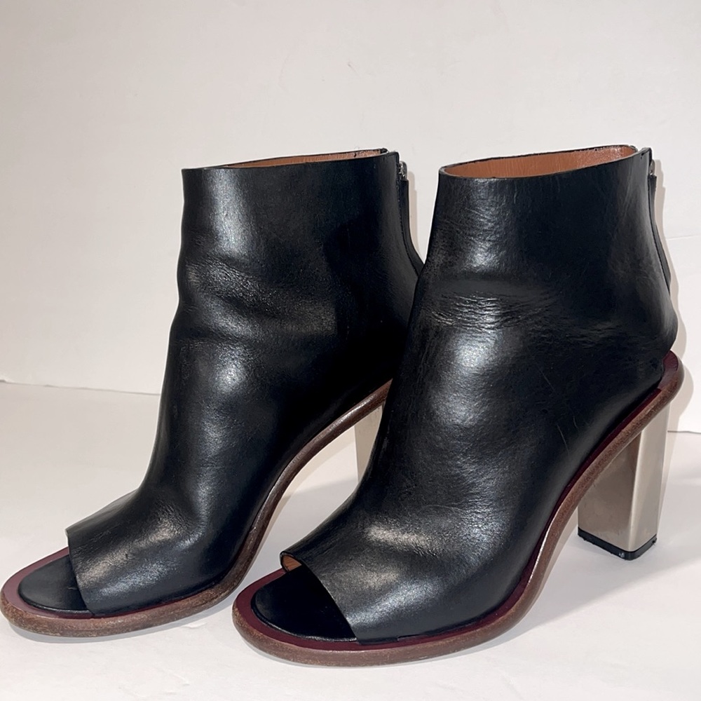 SOLD SOLD SOLD 
CELINE Metal Heel Women’s Open toe Bootie Size 38 Made in Italy